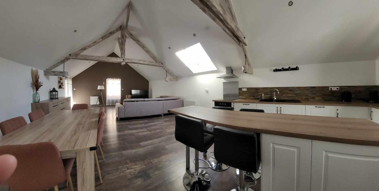 Charmante Maison A Haybes Экстерьер фото
